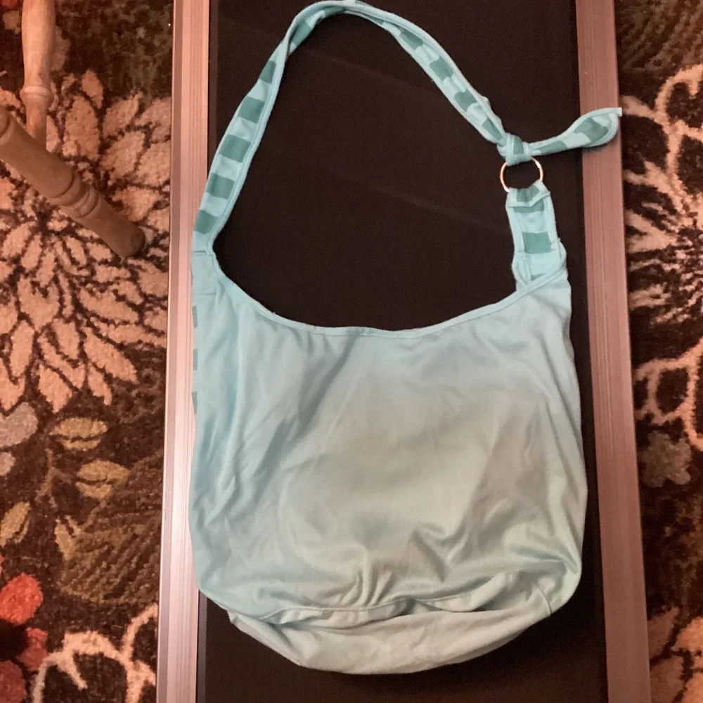 NWOT Loungefly Little Mermaid Kiss the Girl hobo bag🧜♀️ - Picture 3 of 7